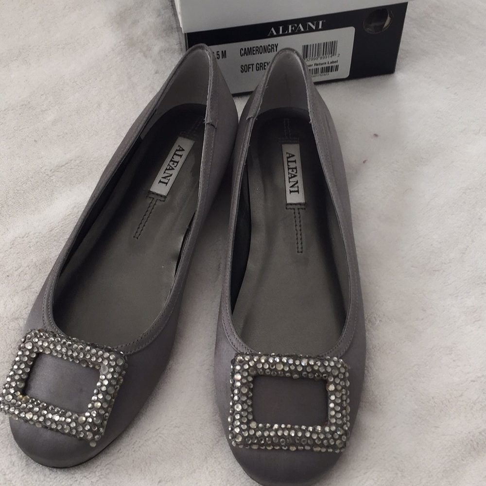 Alfani grey silk ballerina flats w sequin buckle